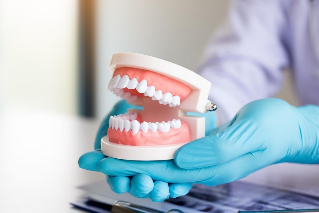 Dentist In Brampton Dentures